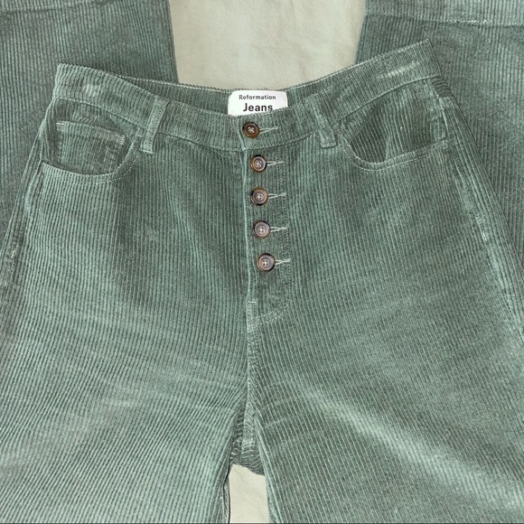 ❌SOLD❌ Reformation Green Corduroy Austin Pants - Picture 4 of 9